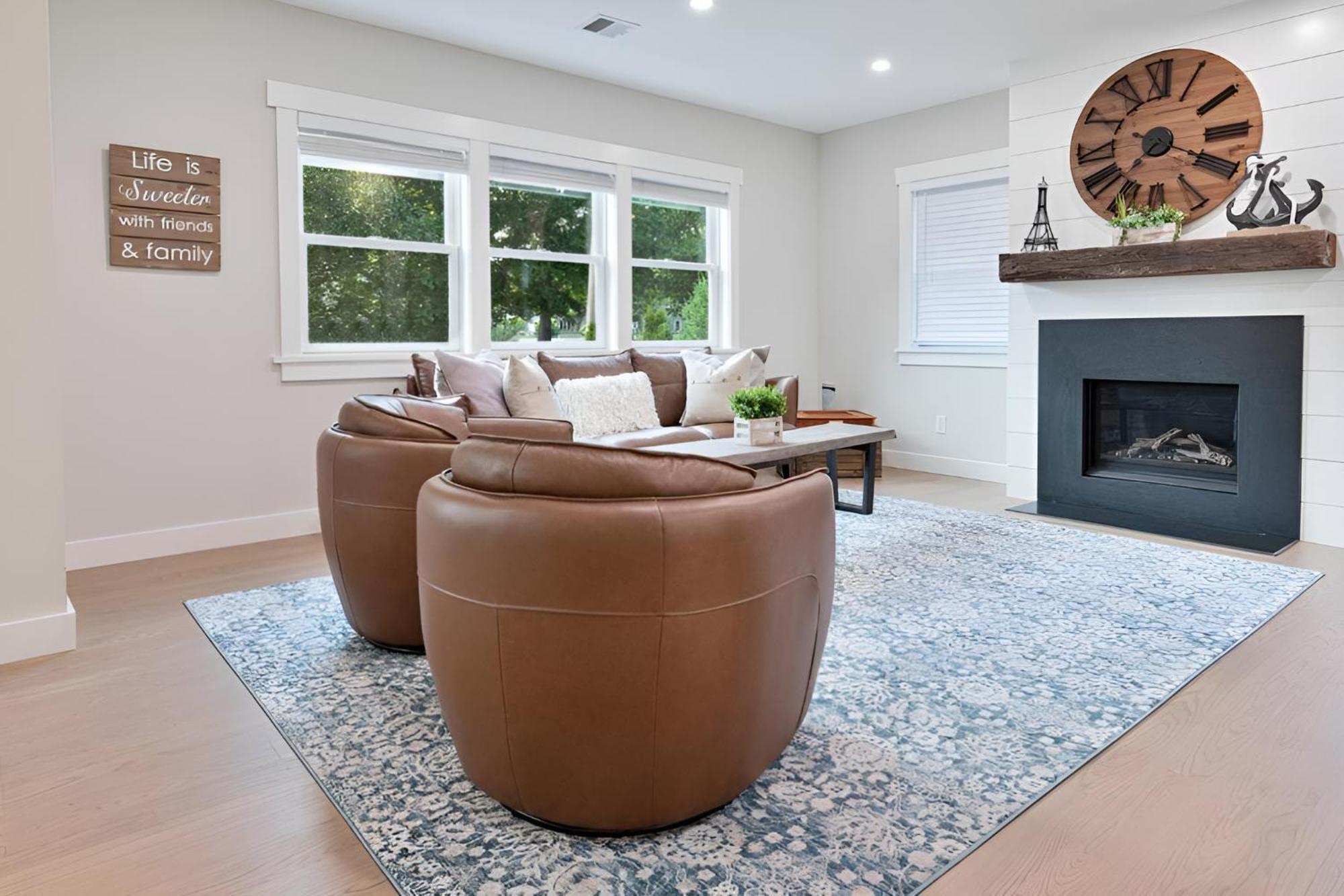 Renovated & Sophisticated Home Near Beach & Shops! 반스터블 외부 사진